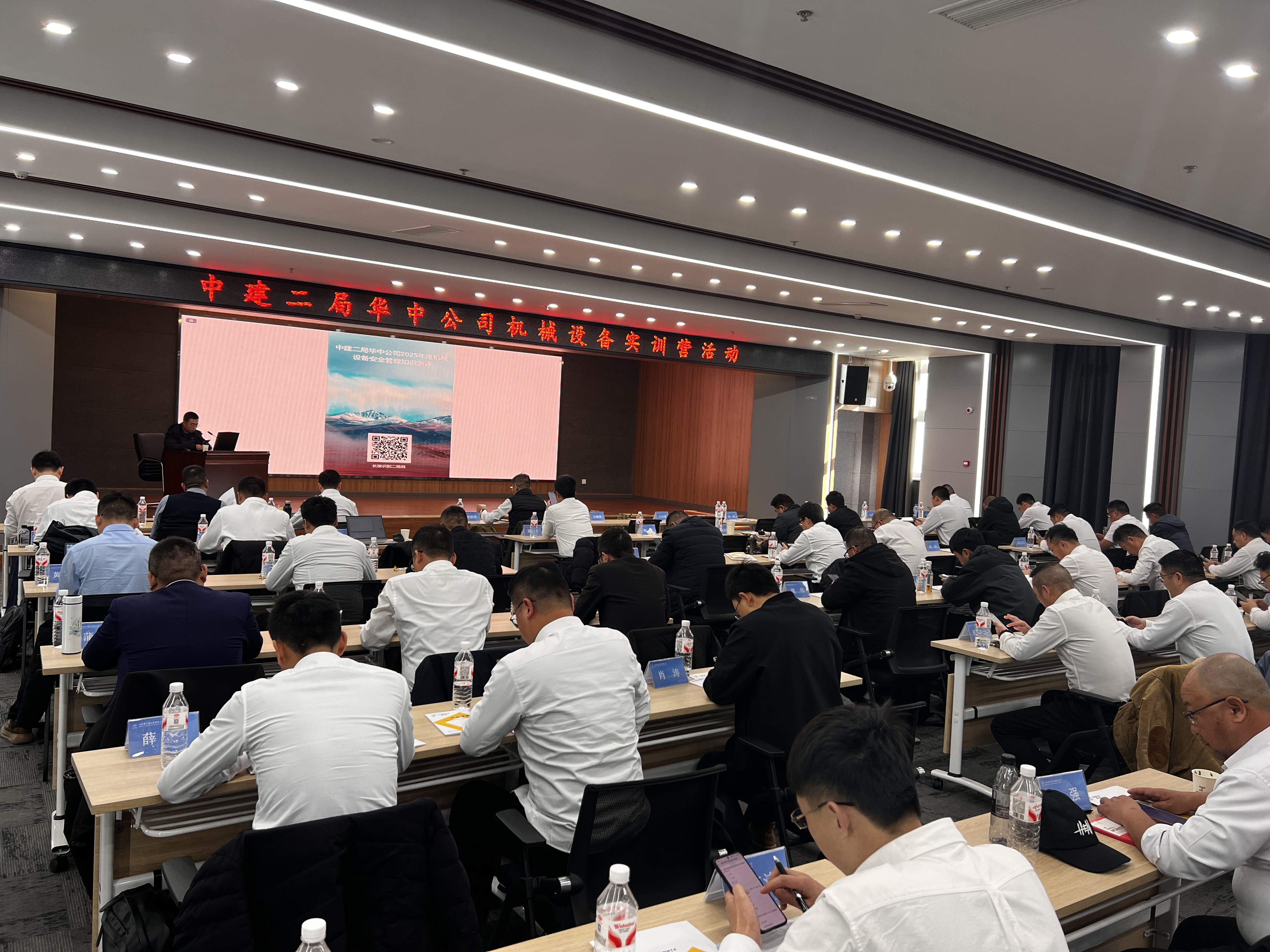 8381ee619d8bbe235d7129f850d00948.jpg 8381ee619d8bbe235d7129f850d00948.jpg